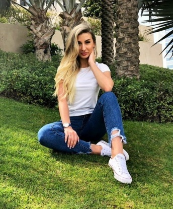 Знойная красавица с безупречной внешностью и аппетитной фигурой ждет тебя для сладких встреч и жарких поцелуев. Позволь себе расслабиться и окунуться в атмосферу страсти со мной! 8236, 23 года